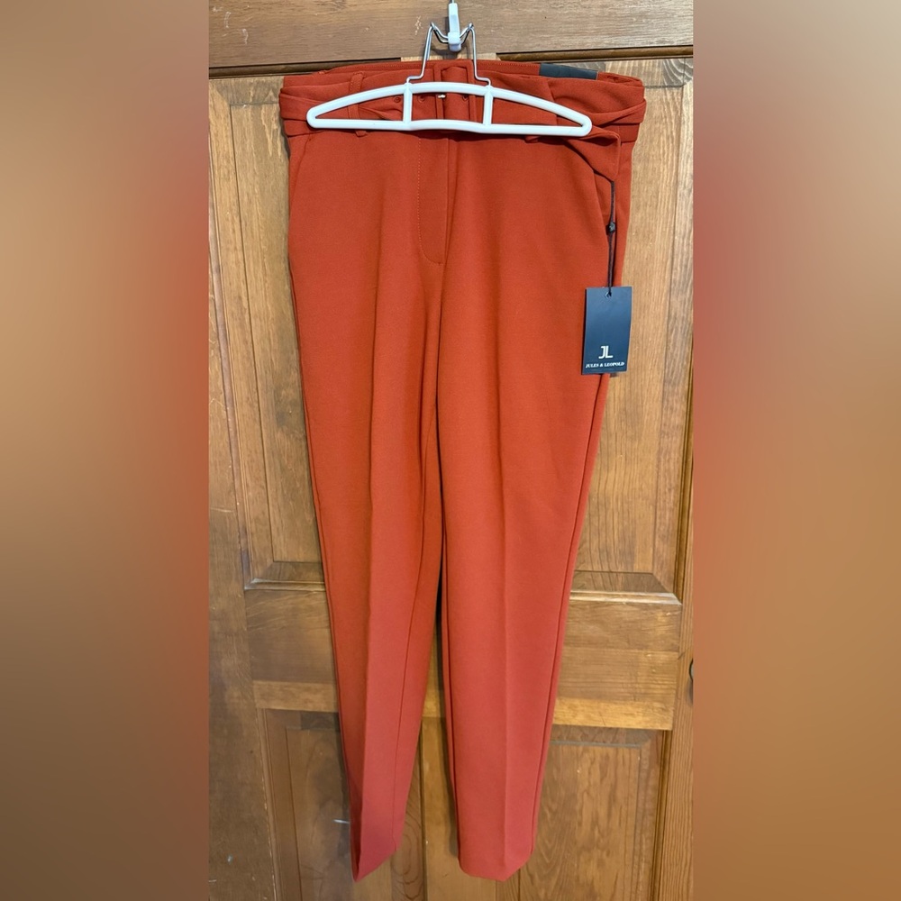 Jules & Leopold Women's Rust Joggers